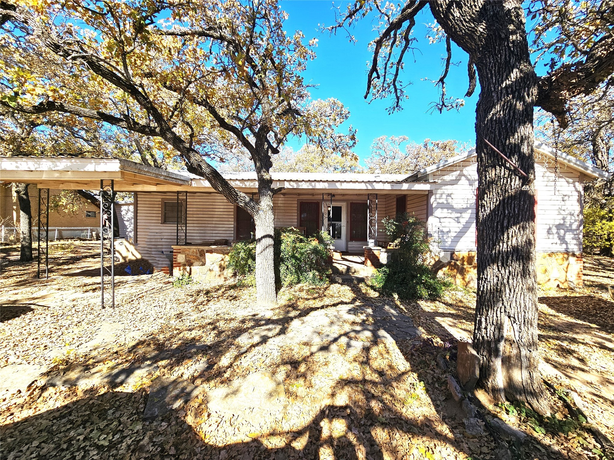 602 W Hall Street Bangs TX 76823