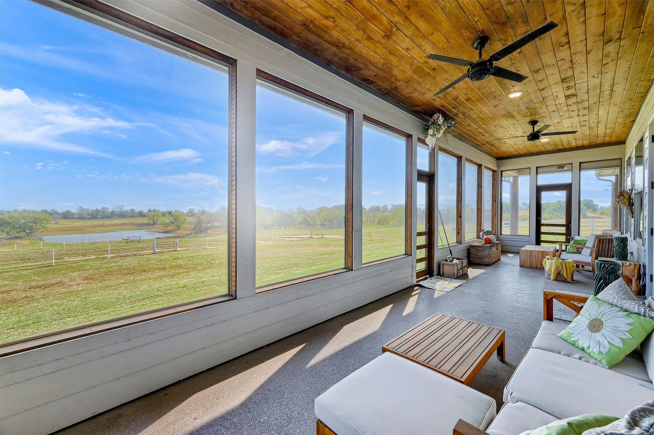 326 Turkey Farm Road Whitesboro TX 76273