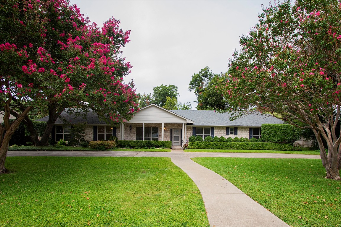 4823 Ridgeside Drive Dallas TX 75244