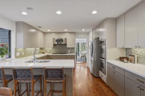 965 Easton Place Dallas TX 75218