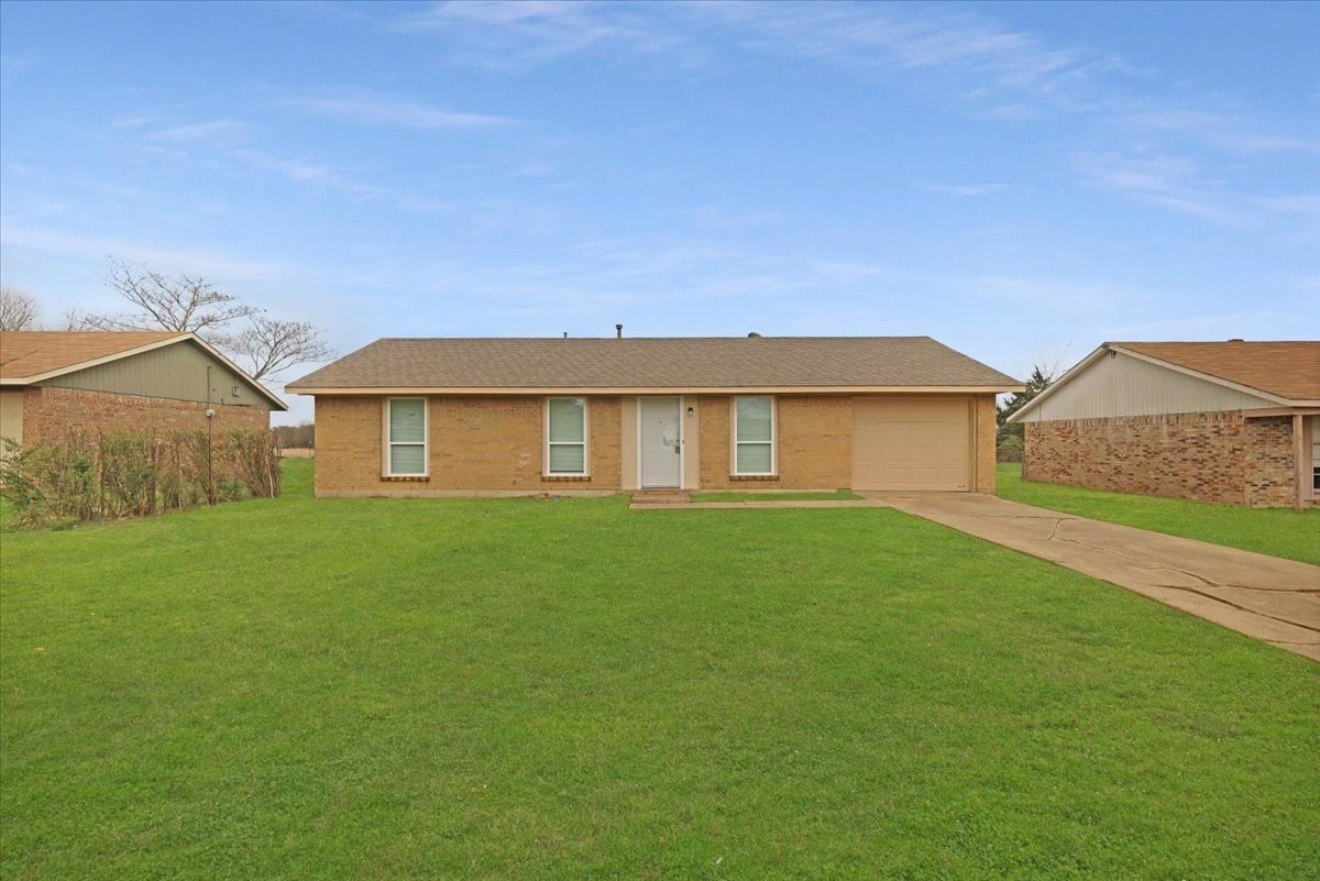 2114 Sunset Drive Brookston TX 75421