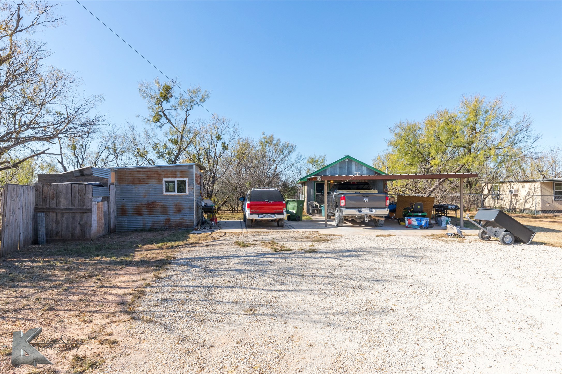 576 Mccartney Lane Tye TX 79563