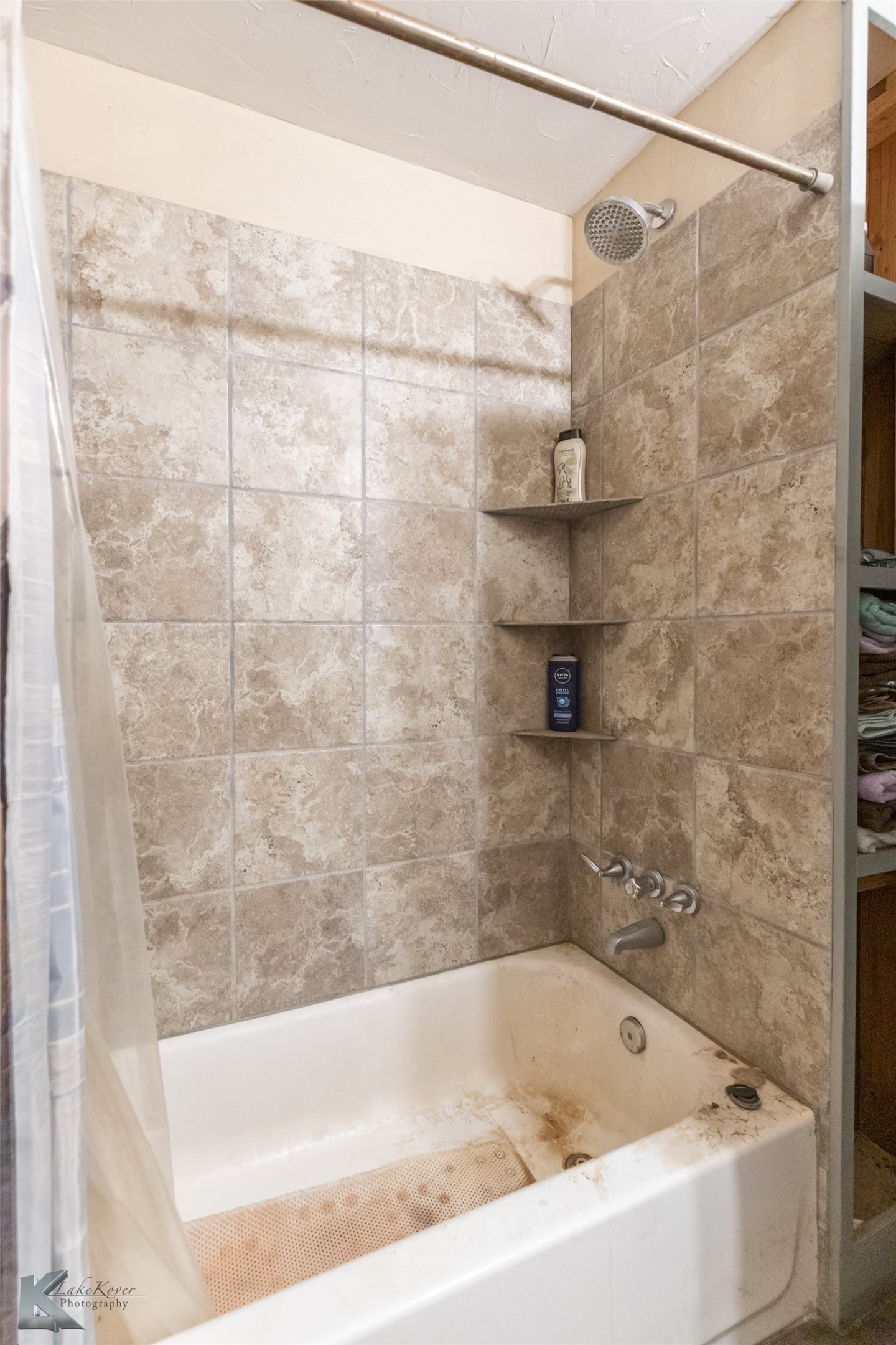 576 Mccartney Lane Tye TX 79563