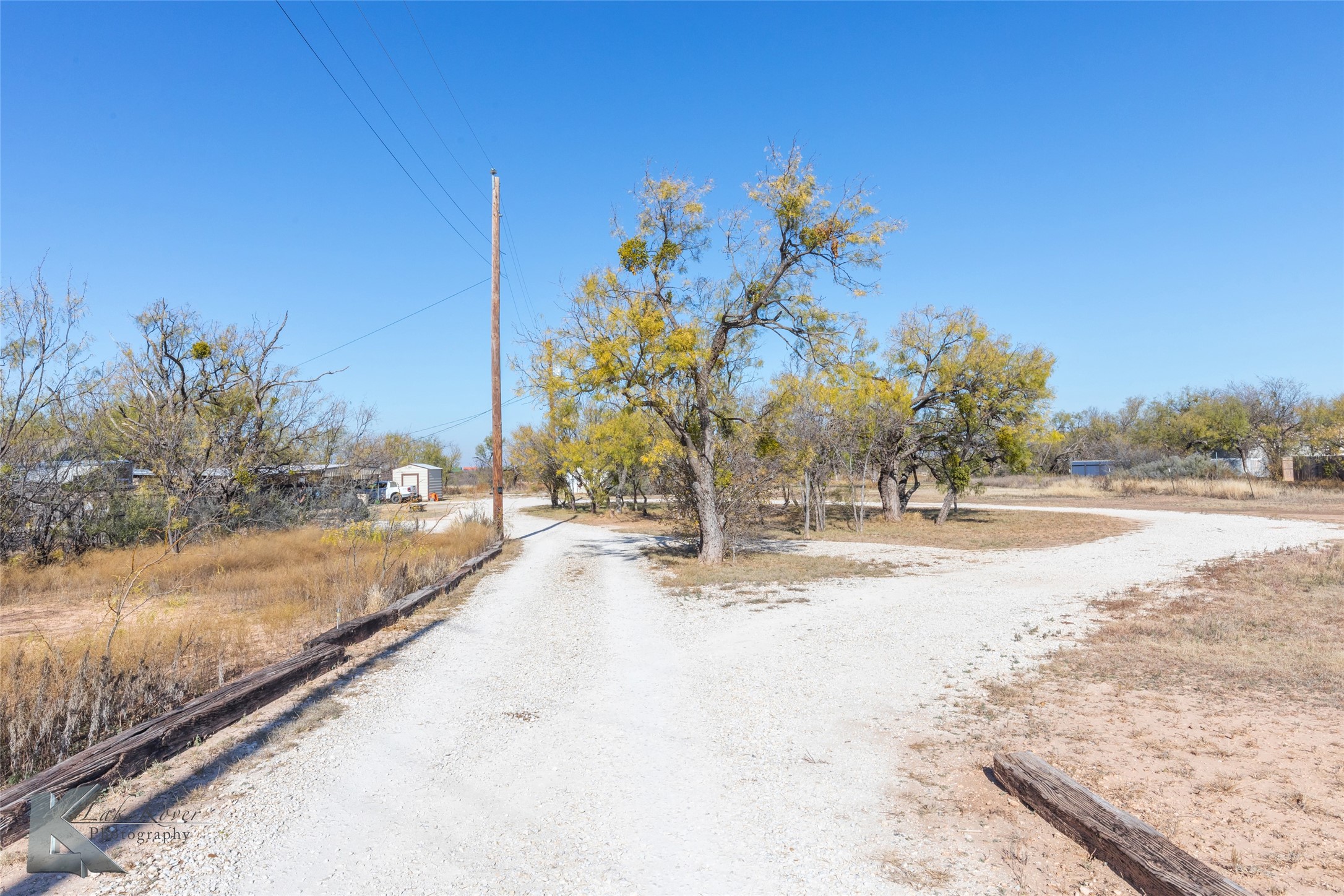576 Mccartney Lane Tye TX 79563