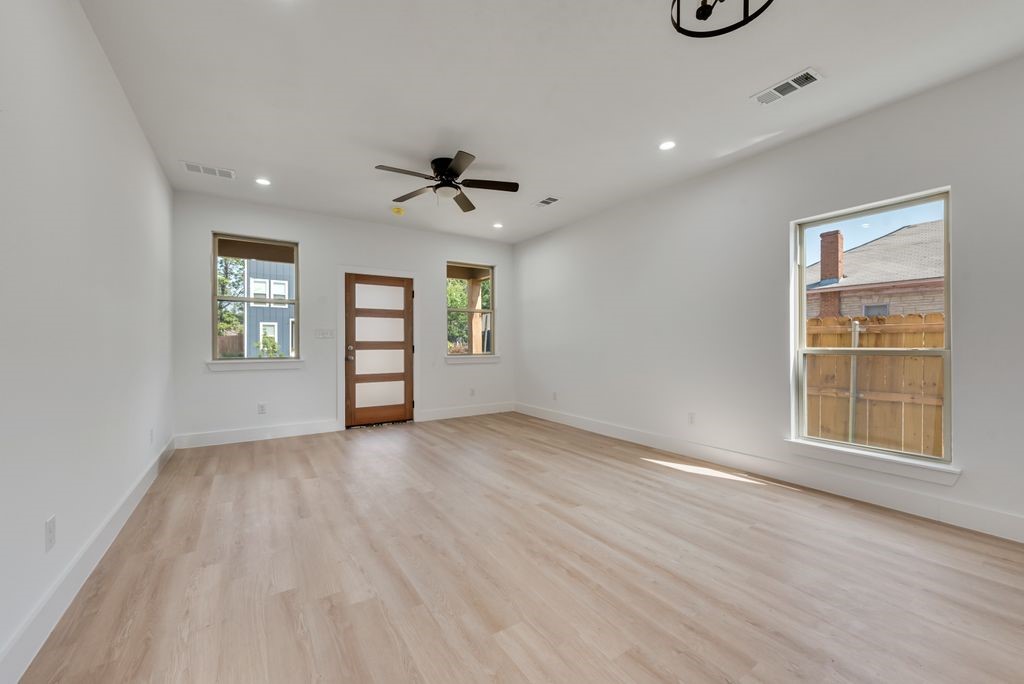 2350 Scott Street Dallas TX 75215