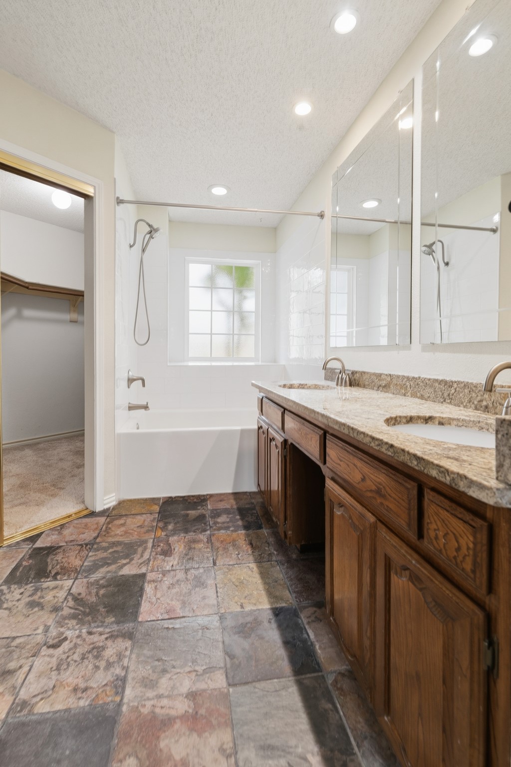 2927 S Bend Drive Dallas TX 75229