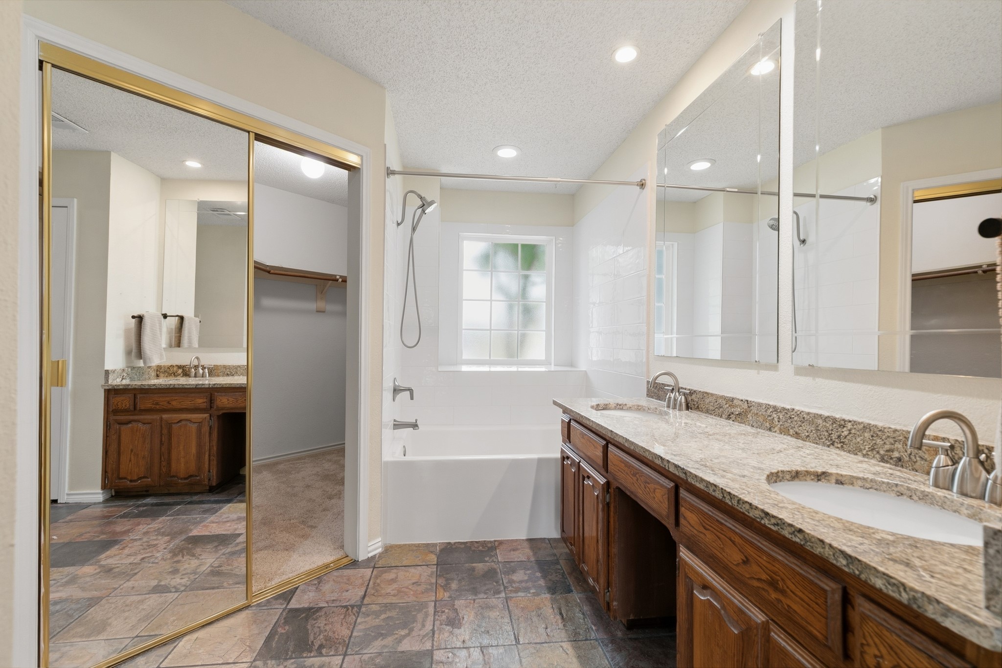 2927 S Bend Drive Dallas TX 75229