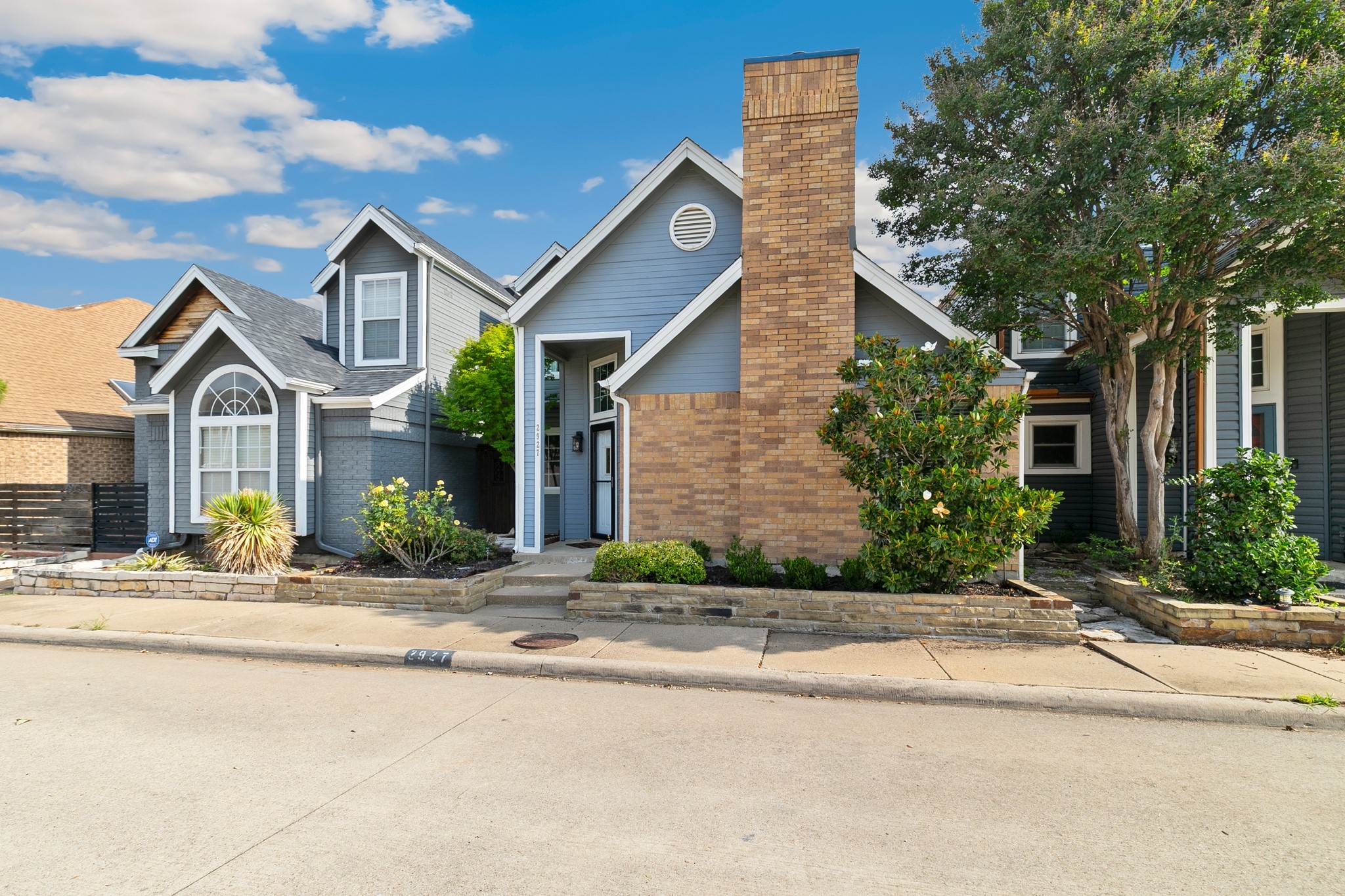 2927 S Bend Drive Dallas TX 75229