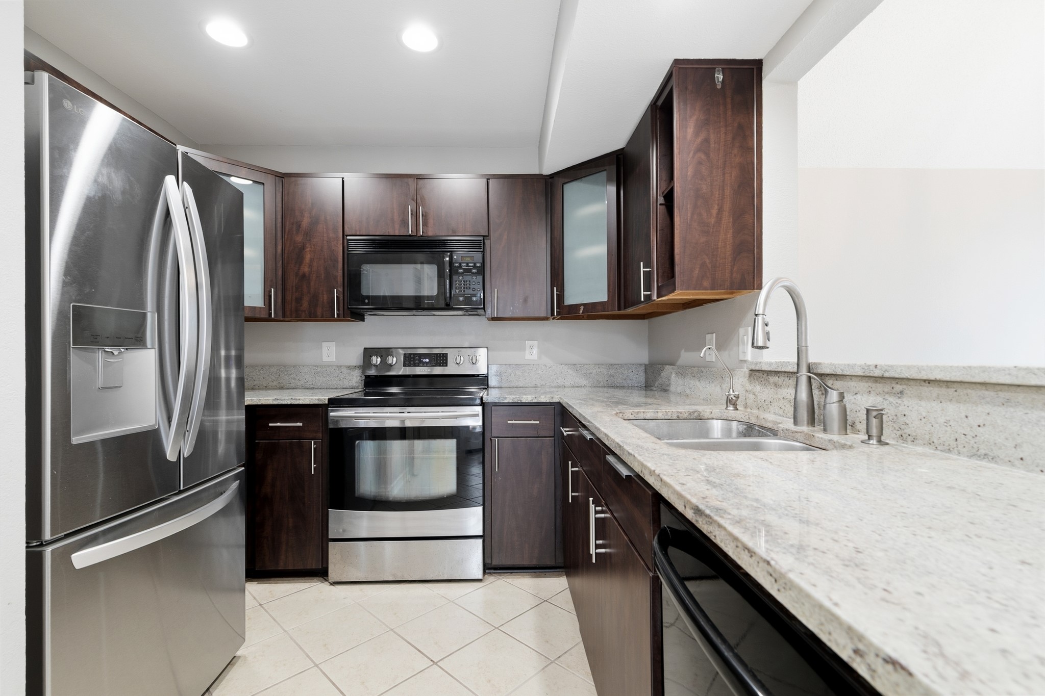 2927 S Bend Drive Dallas TX 75229