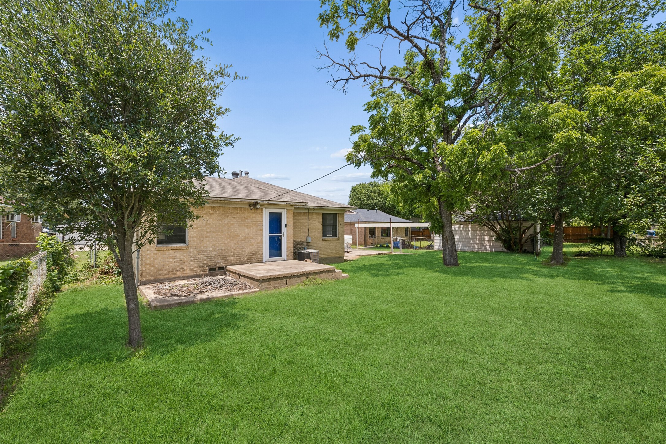 3040 June Drive Dallas TX 75211