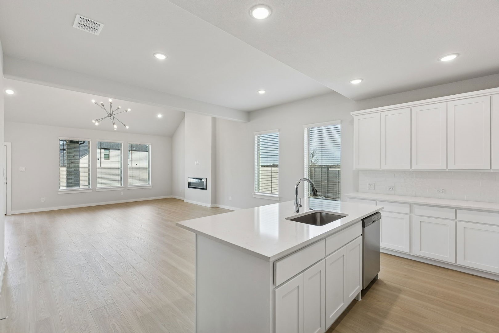 733 Lyft Lane Aledo TX 76008