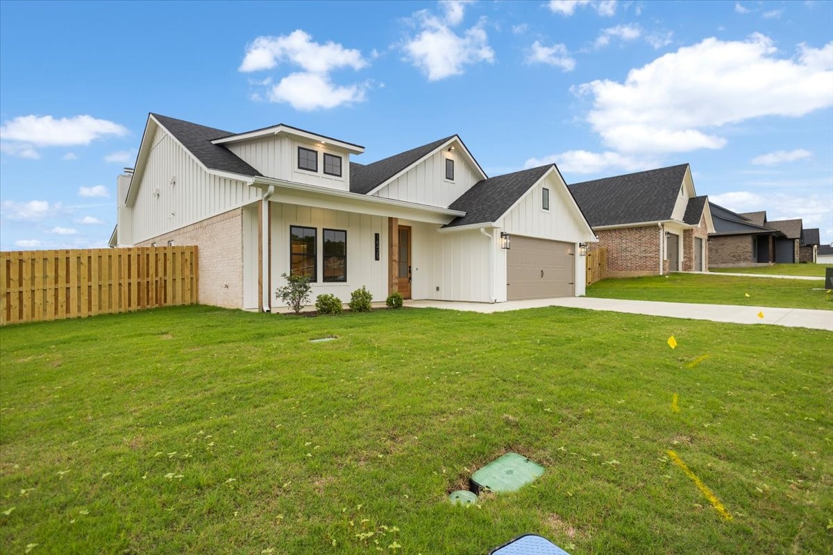 16429 Clearview Drive Lindale TX 75771
