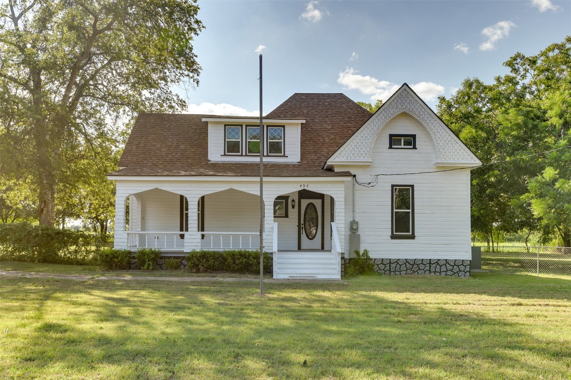 404 West Avenue Milford TX 76670