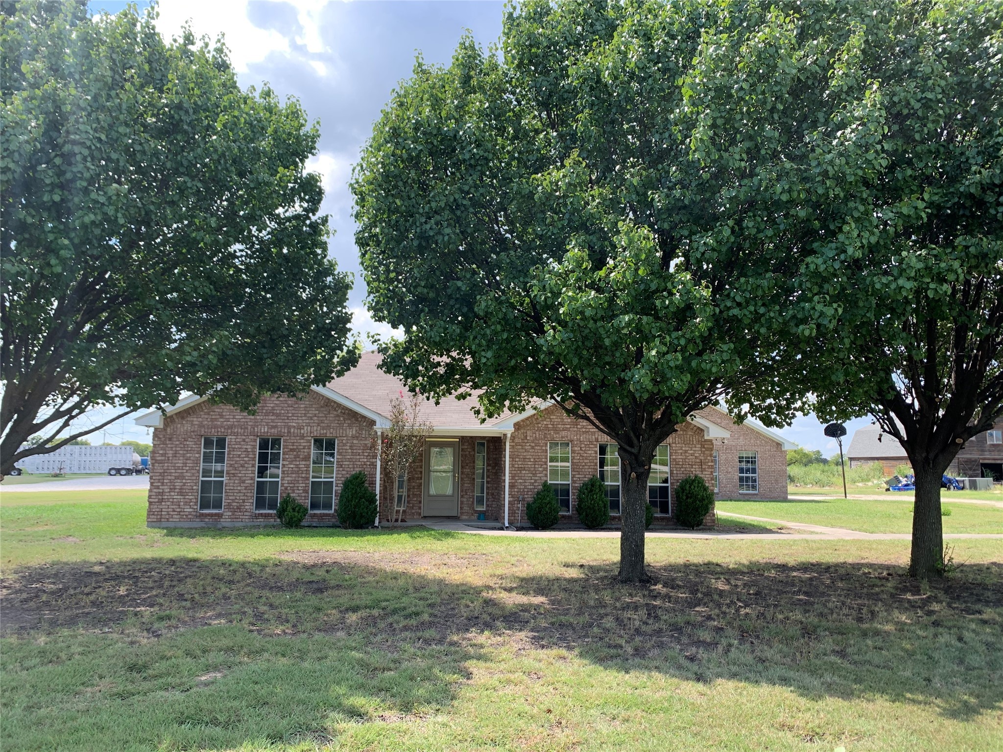 2805 Schluter Road Ponder TX 76259