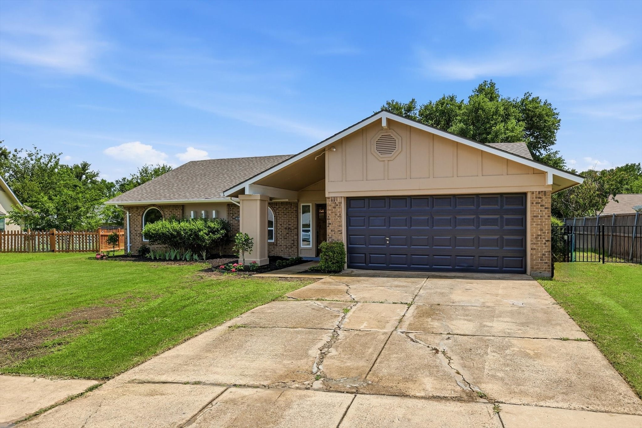 2804 Elk Grove Road Carrollton TX 75007