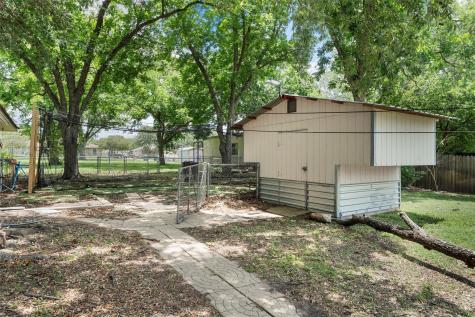 631 N Robinson Drive Robinson TX 76706