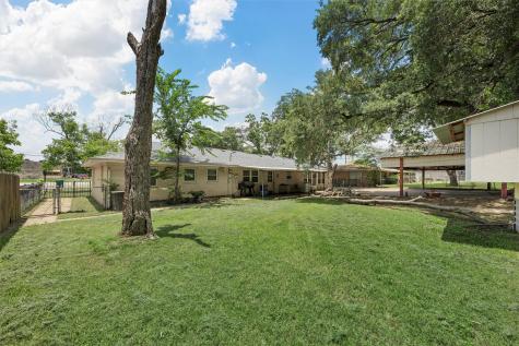 631 N Robinson Drive Robinson TX 76706