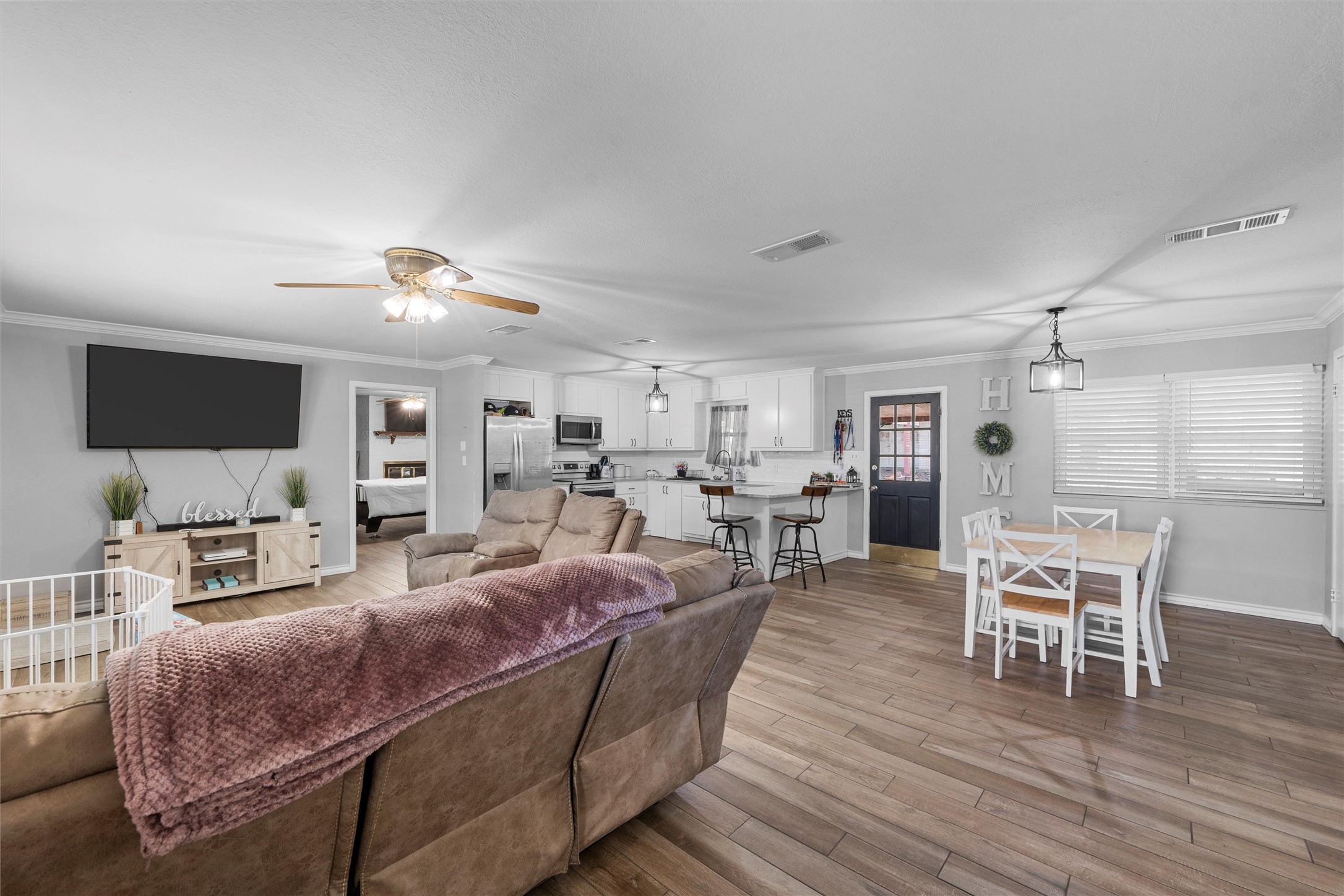 631 N Robinson Drive Robinson TX 76706