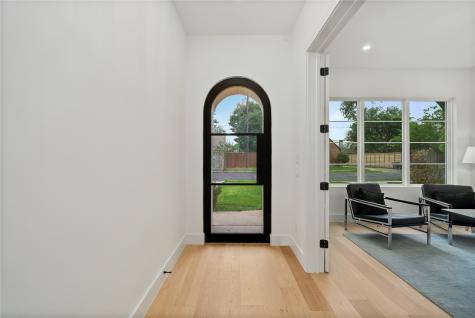 2414 Grigsby Avenue Dallas TX 75204