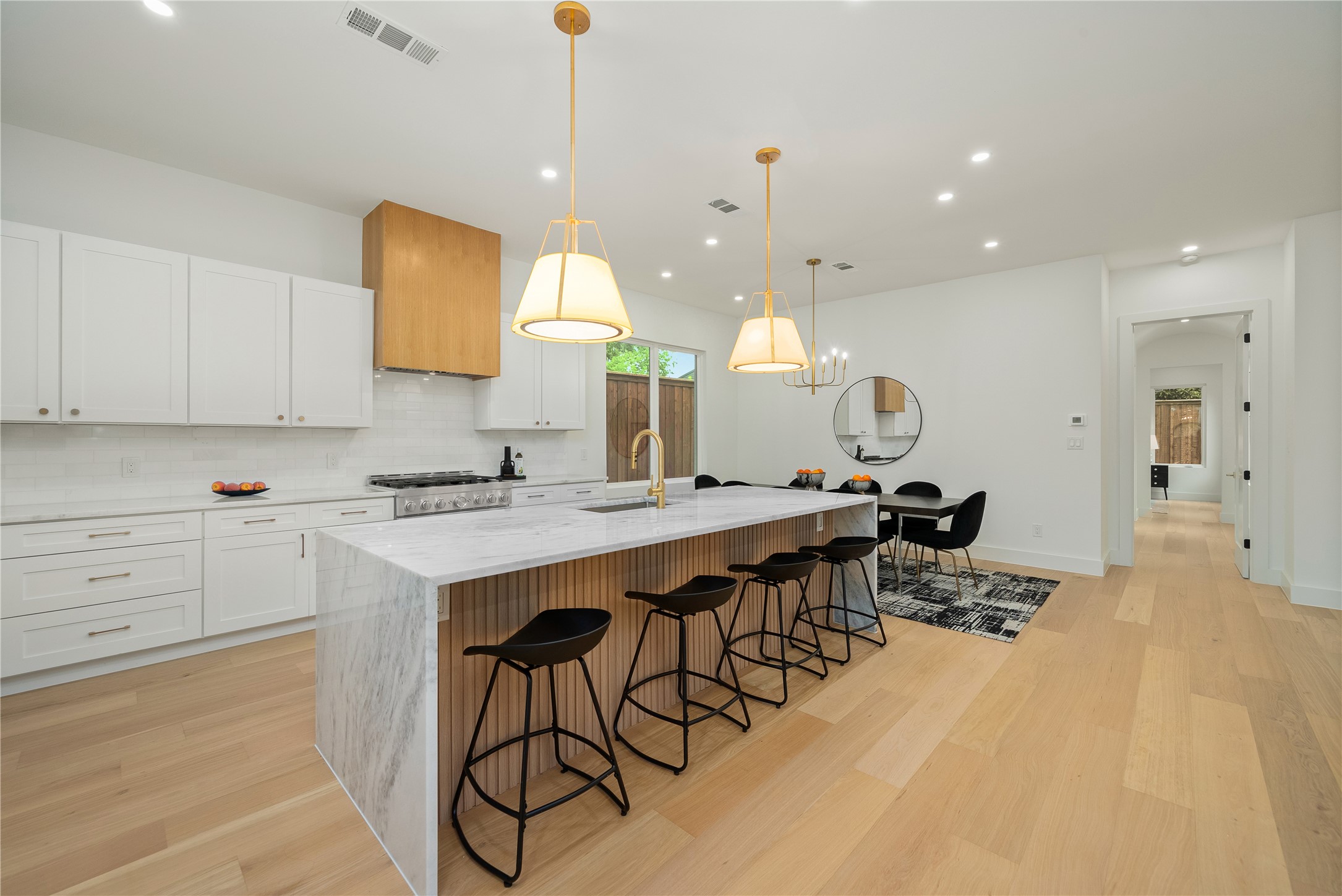 2414 Grigsby Avenue Dallas TX 75204
