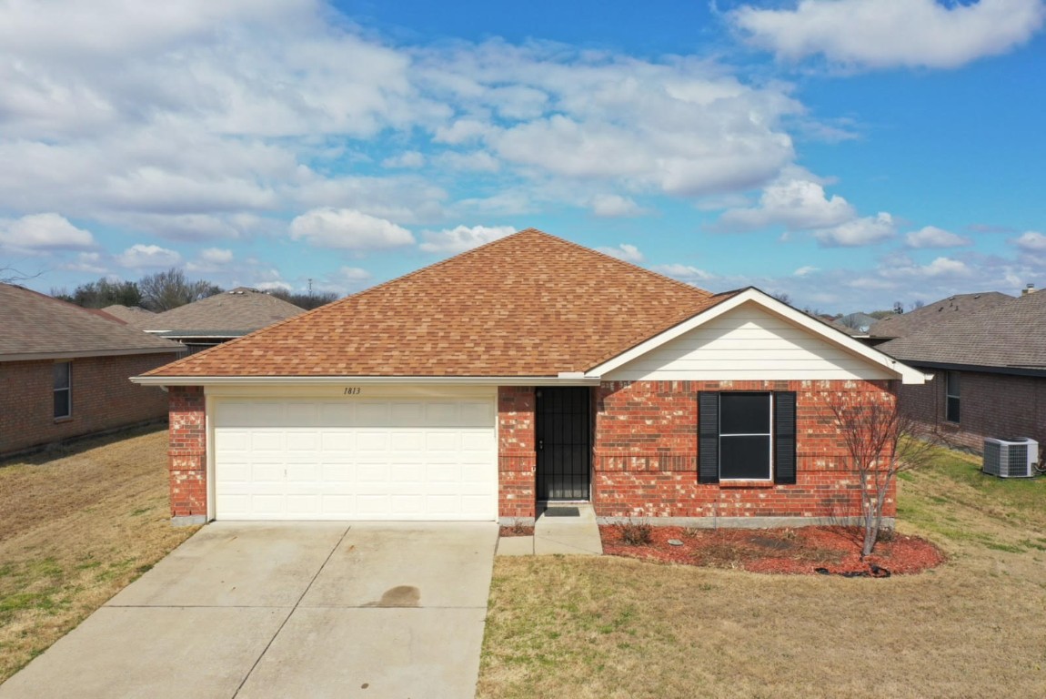 1813 Ridgecrest Drive Terrell TX 75160