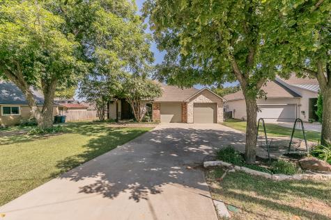 1306 Worthington Street Grapevine TX 76051