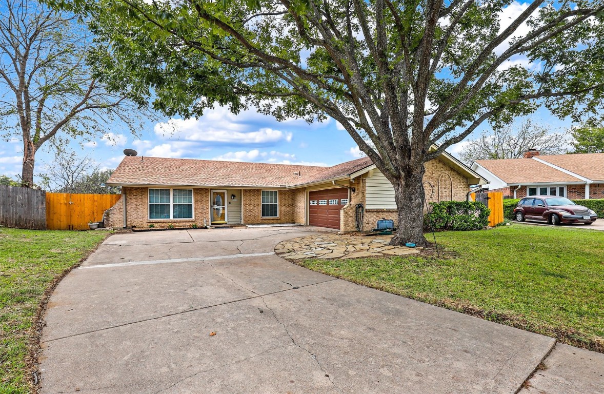 9009 Softwind Court Fort Worth TX 76116