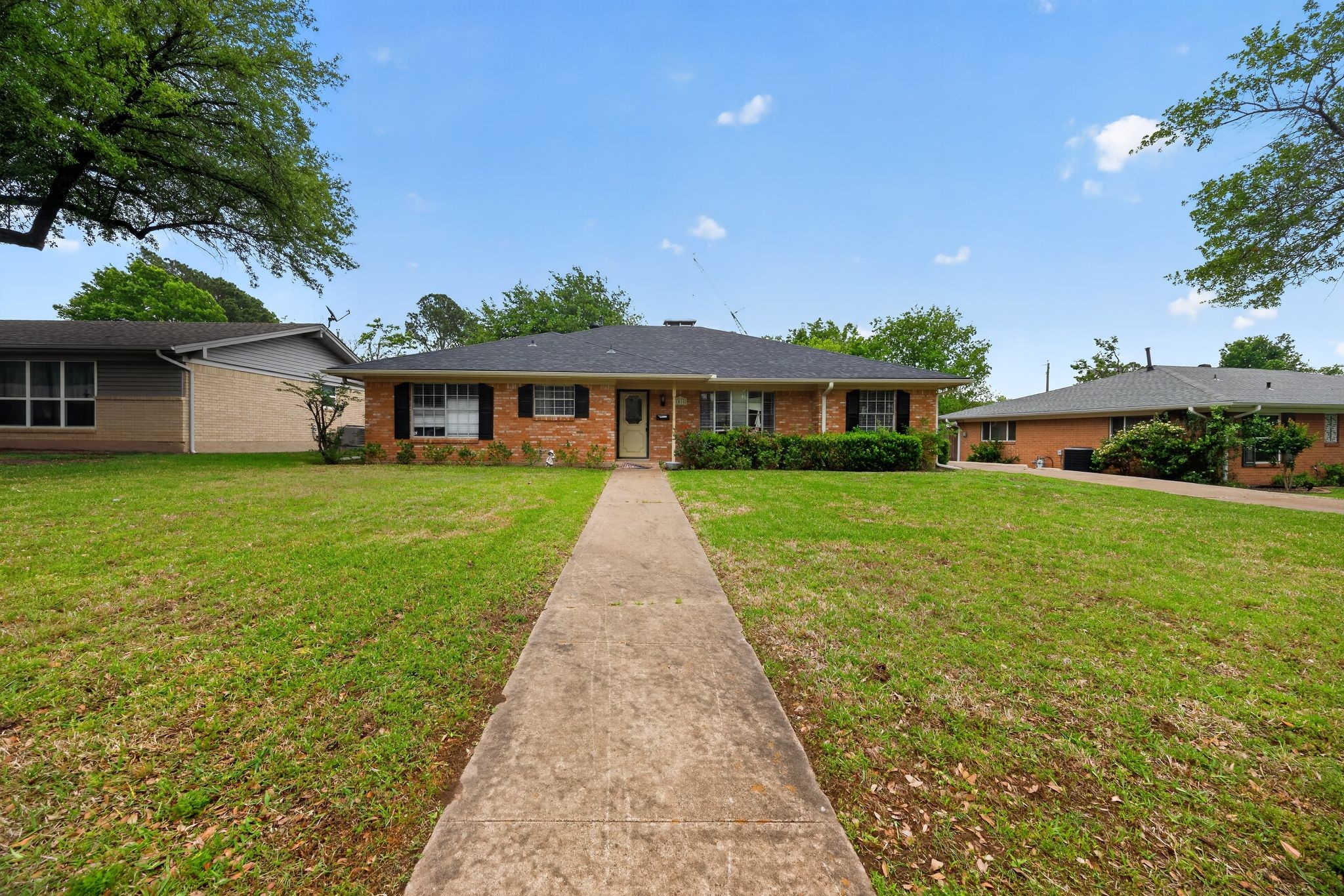 1616 W Shields Drive Sherman TX 75092
