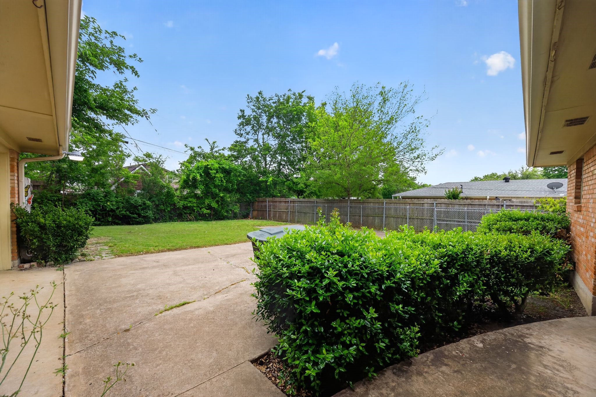 1616 W Shields Drive Sherman TX 75092