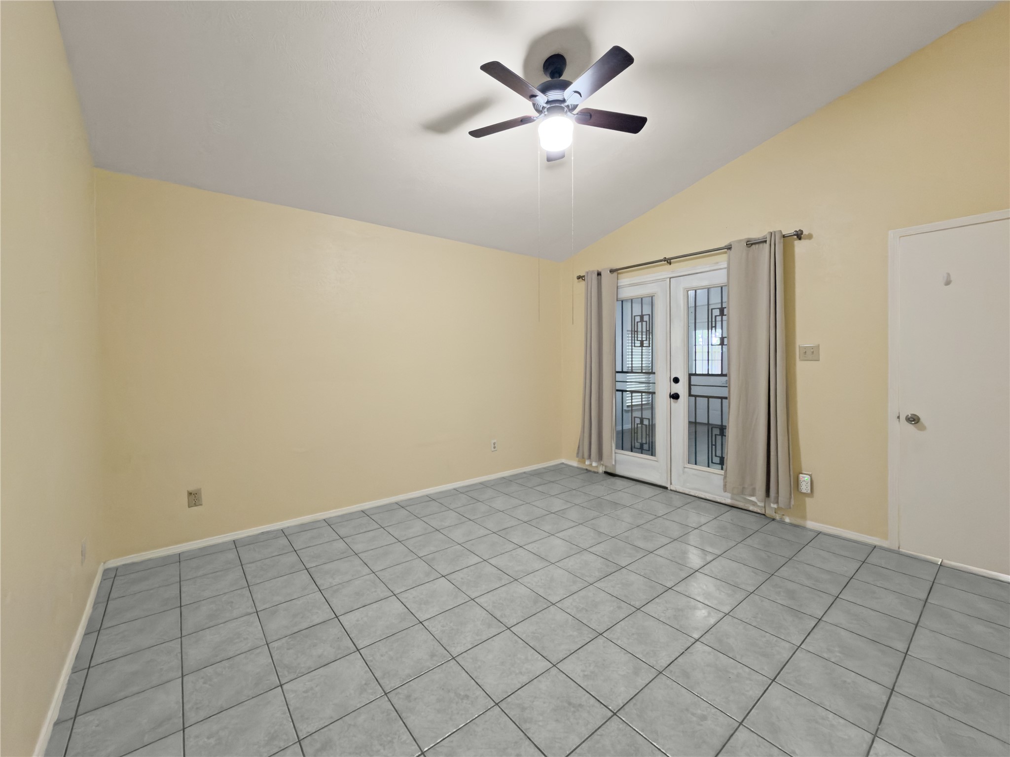 2426 Sutton Drive Arlington TX 76018