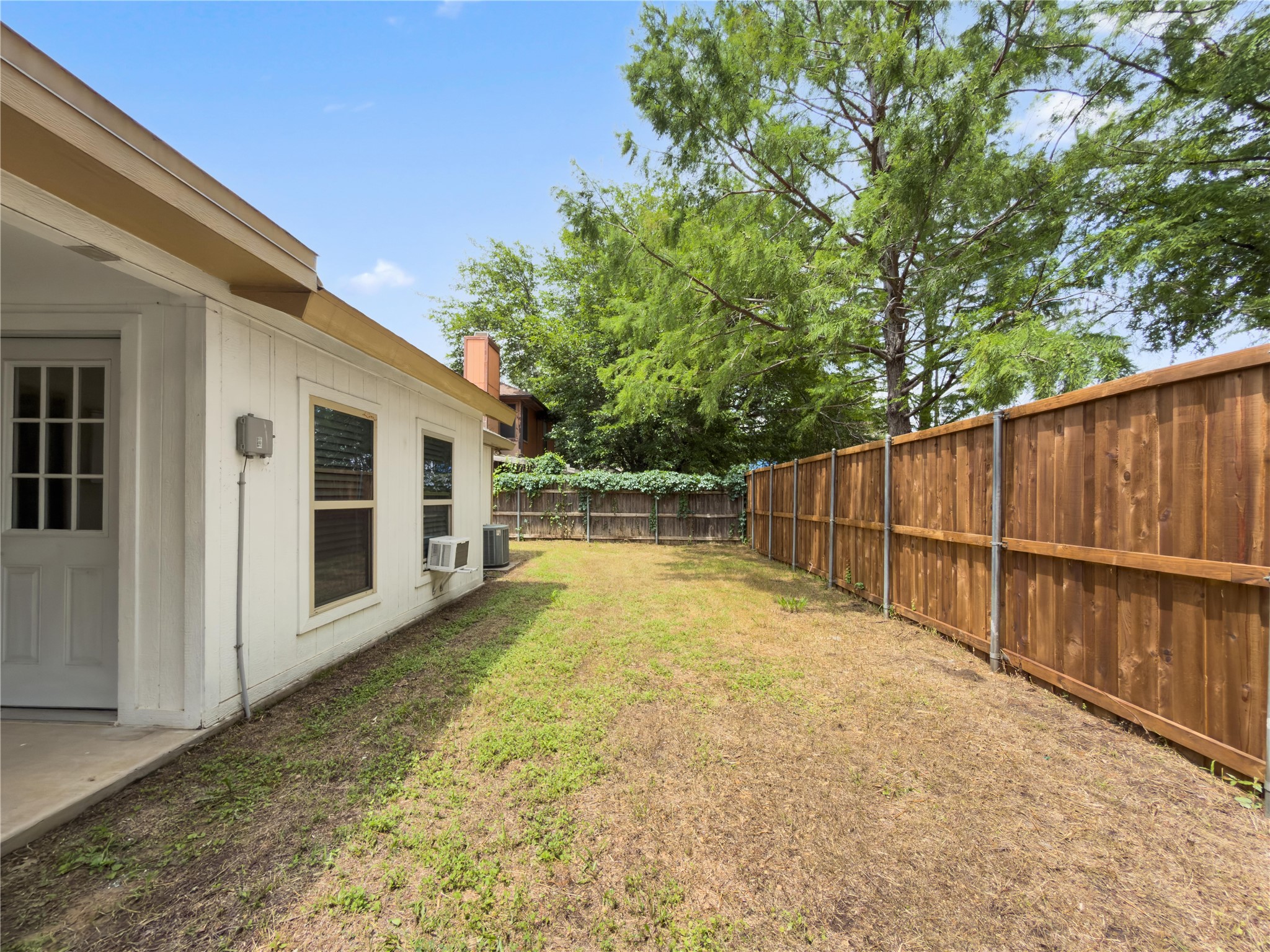 2426 Sutton Drive Arlington TX 76018