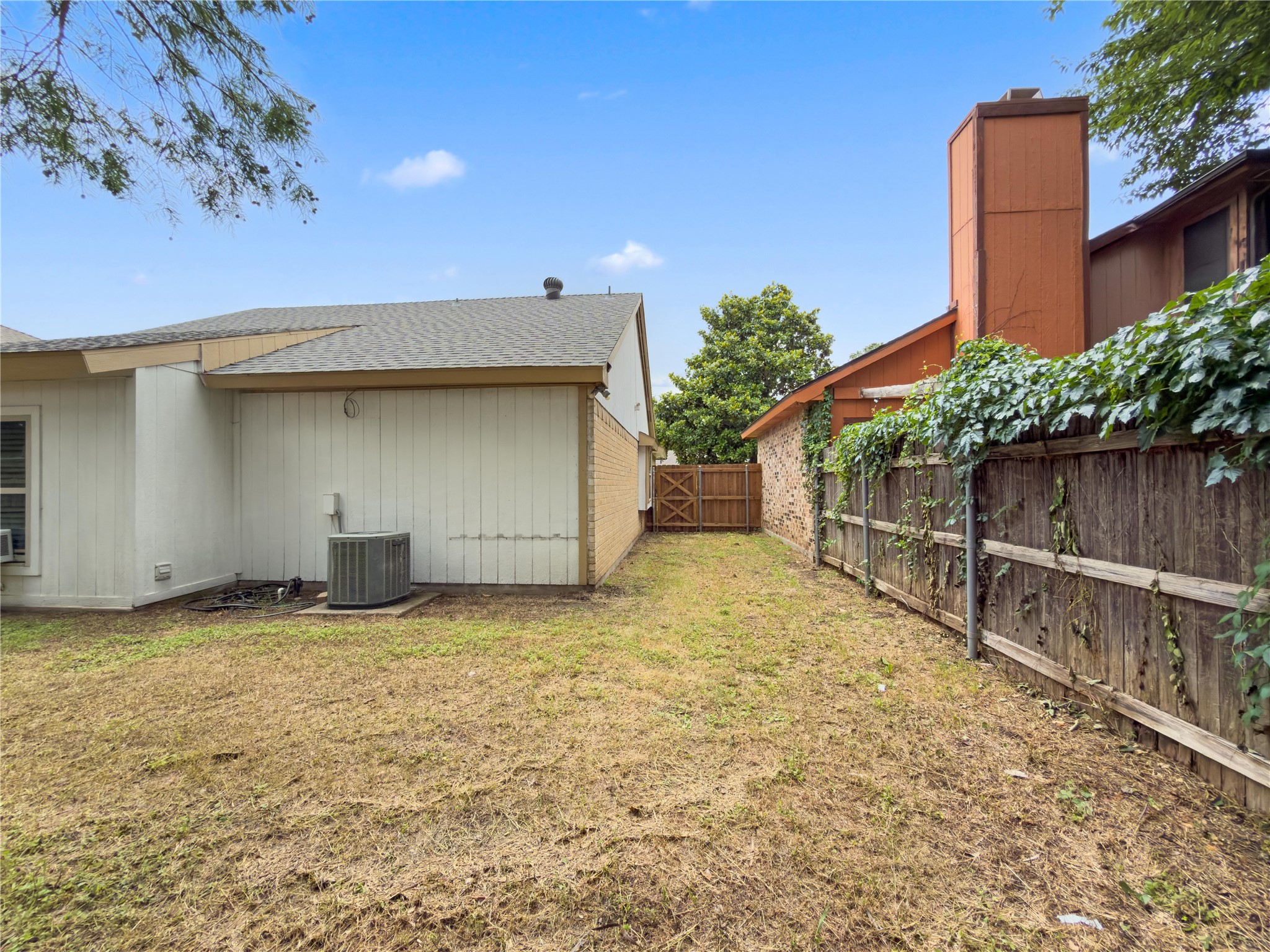 2426 Sutton Drive Arlington TX 76018