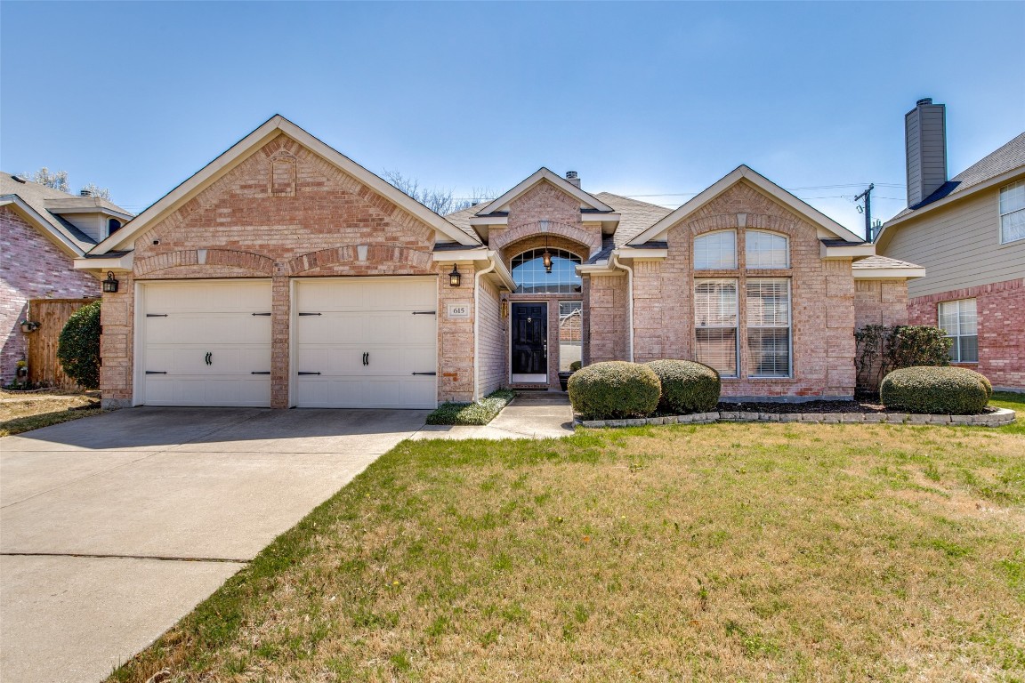 615 Delores Drive Grand Prairie TX 75052