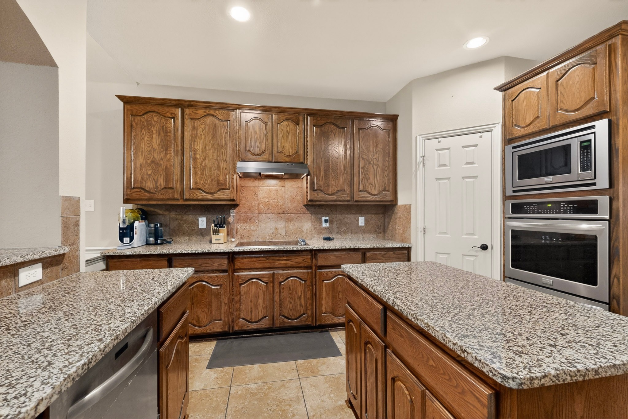 914 Hidden Lakes Drive Cedar Hill TX 75104