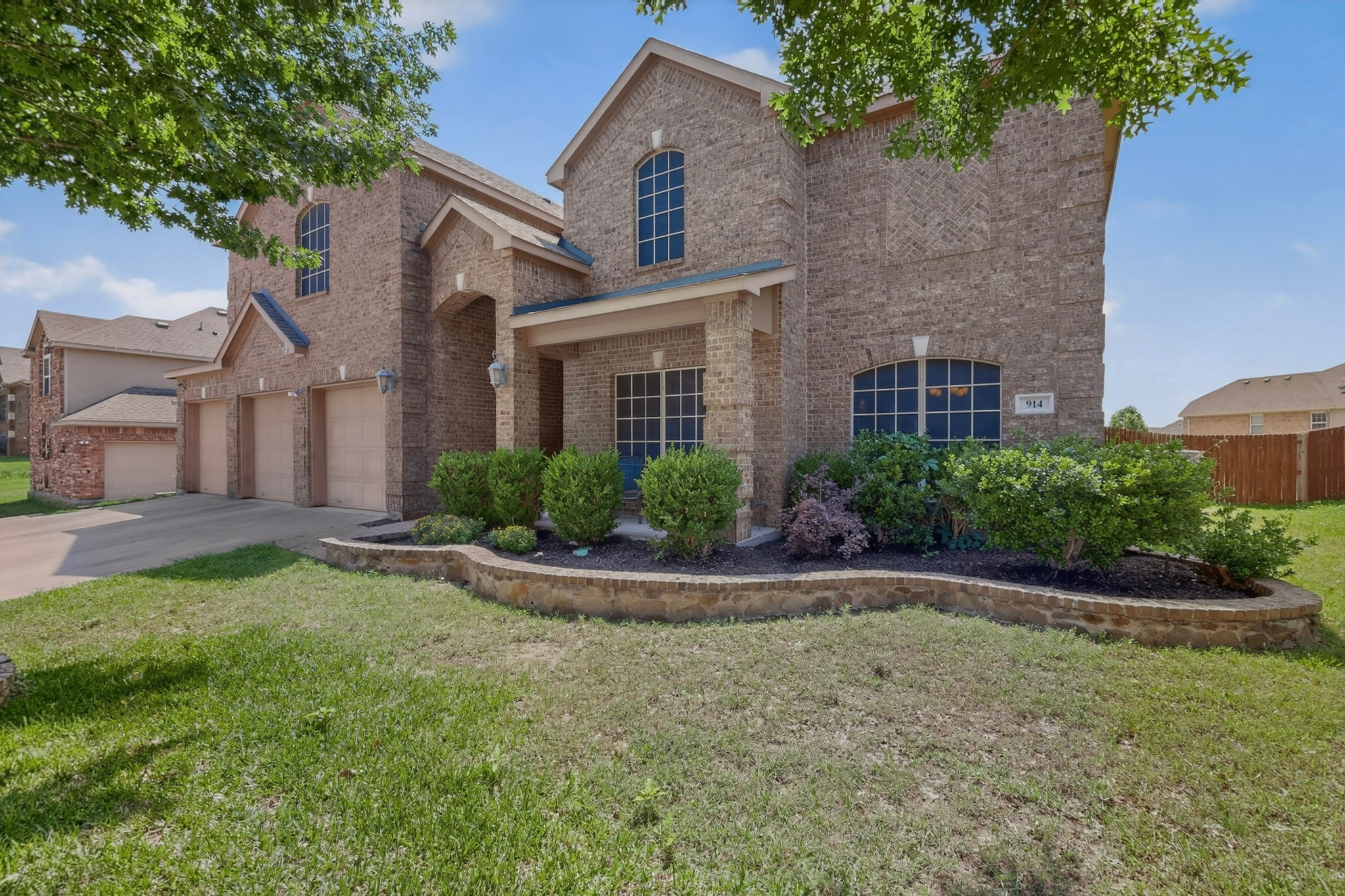 914 Hidden Lakes Drive Cedar Hill TX 75104