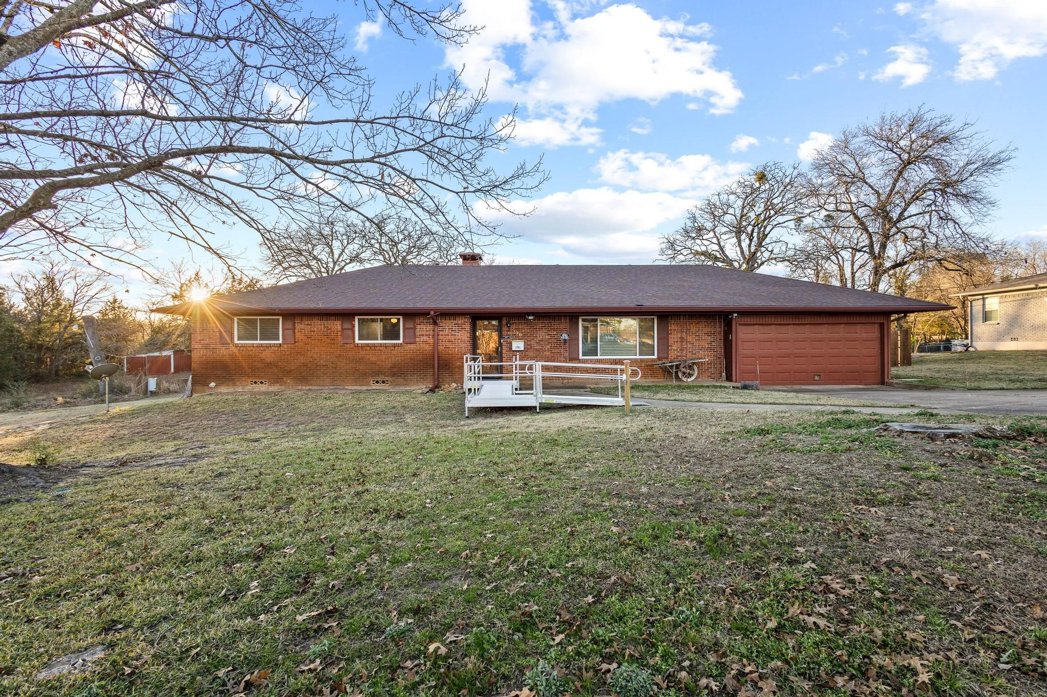 1701 S Lillis Lane Denison TX 75020