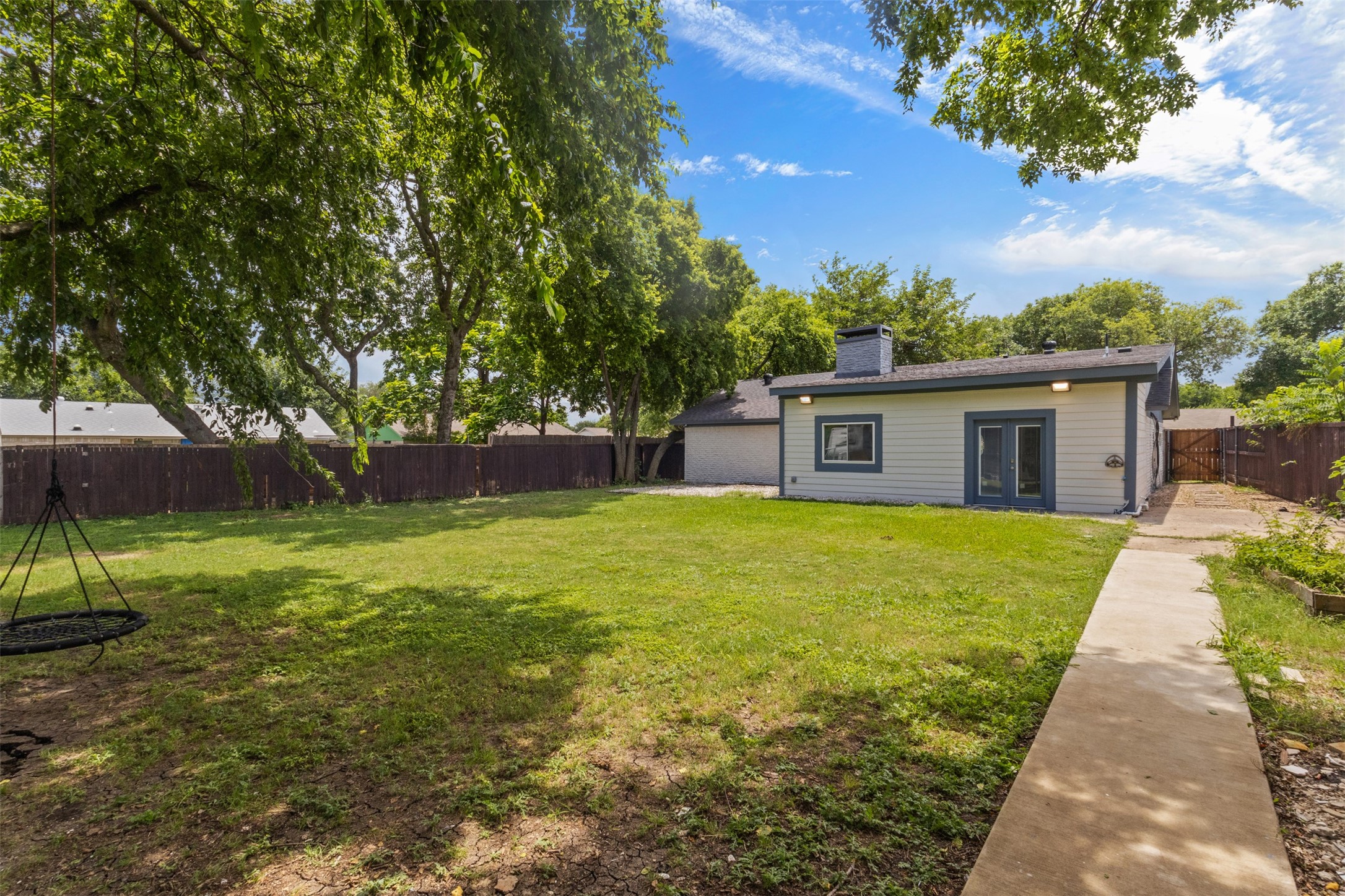 1065 Sunset Circle Garland TX 75040