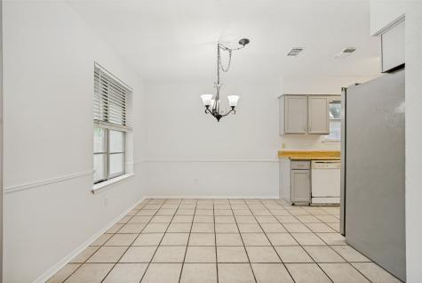 1203 Linda Lane Cleburne TX 76033