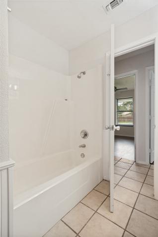 1203 Linda Lane Cleburne TX 76033