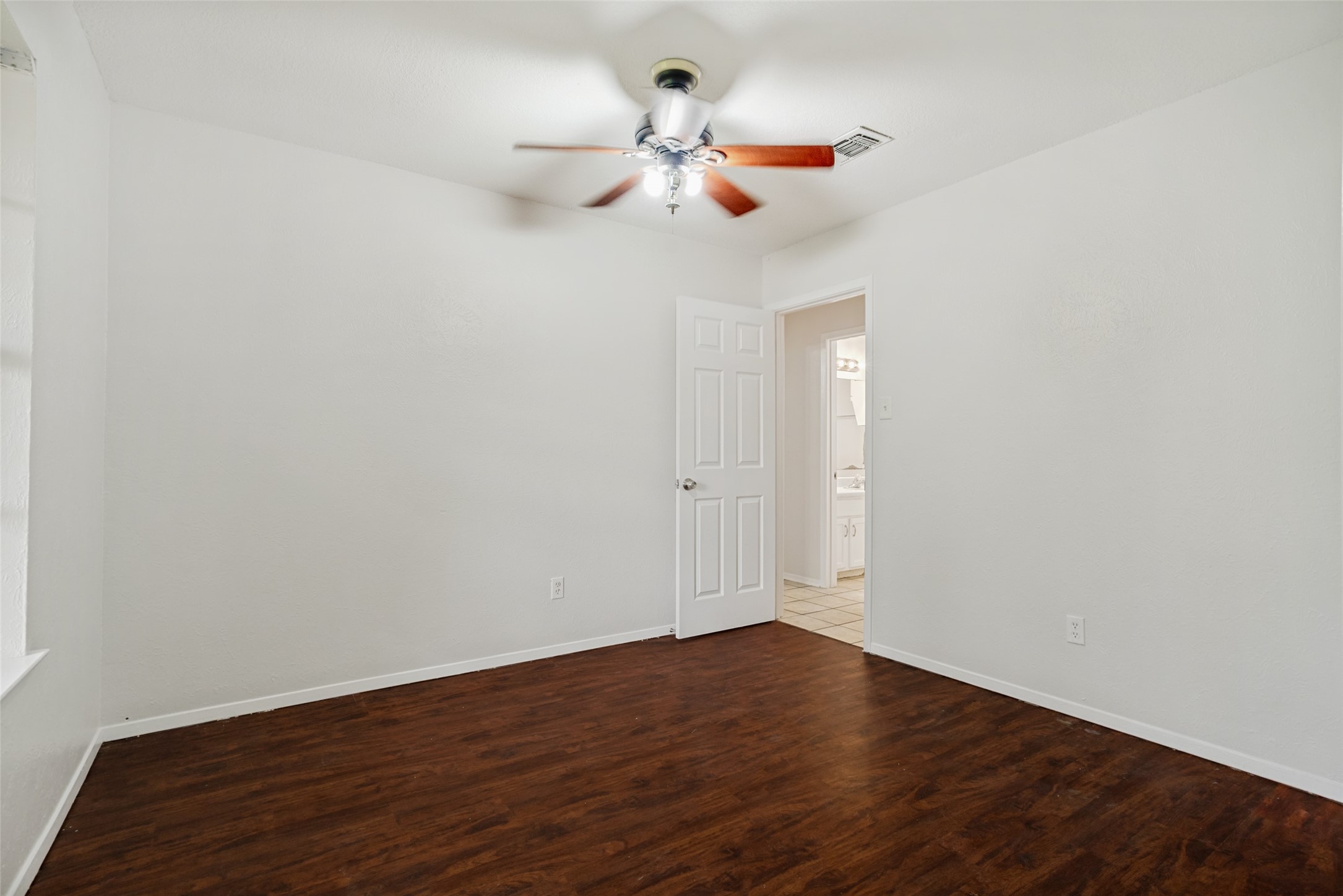 1203 Linda Lane Cleburne TX 76033