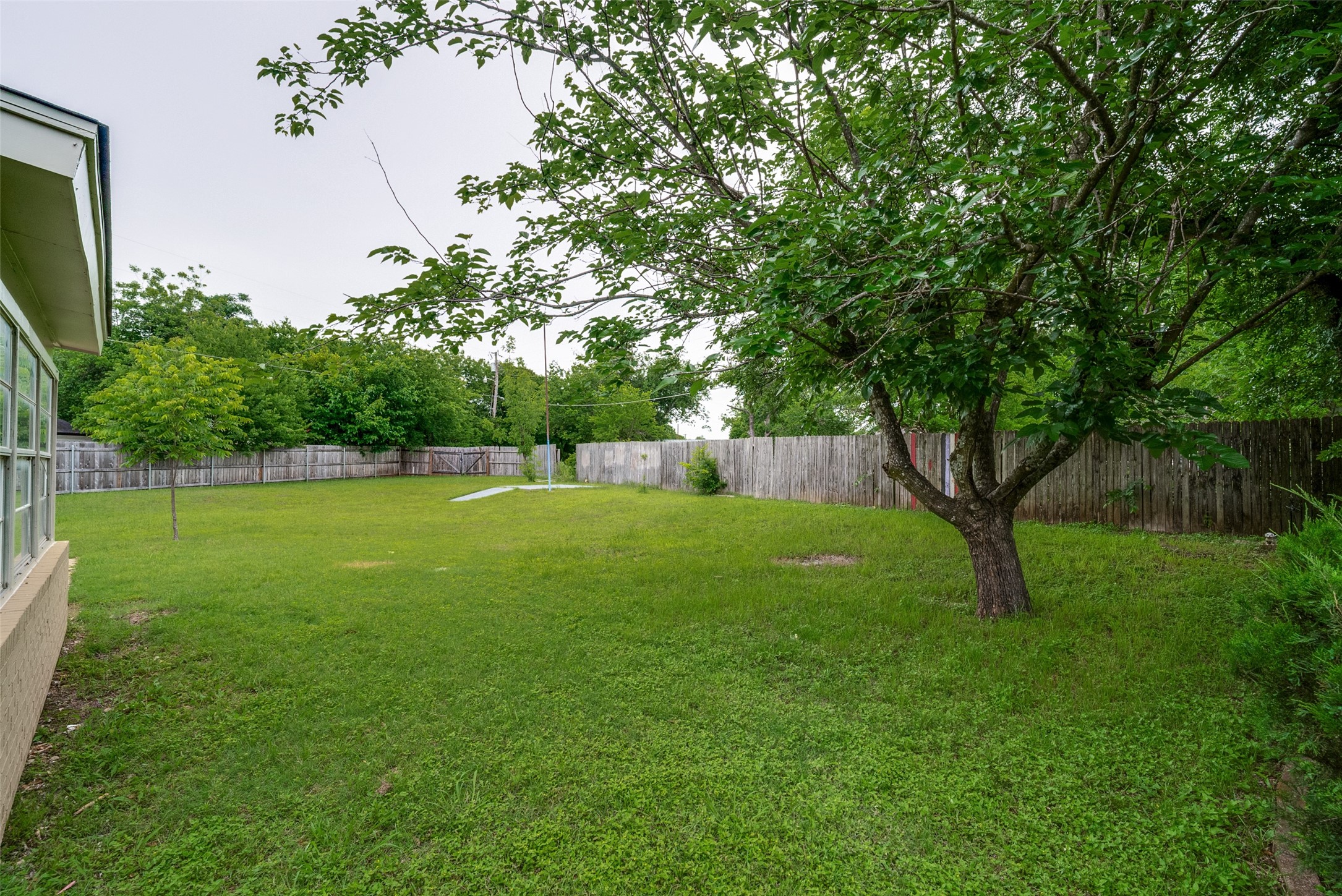 1203 Linda Lane Cleburne TX 76033