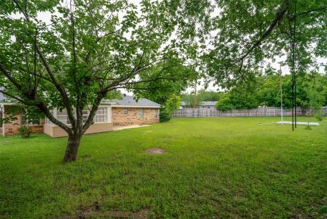 1203 Linda Lane Cleburne TX 76033