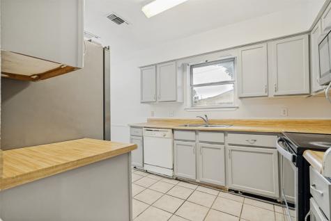 1203 Linda Lane Cleburne TX 76033