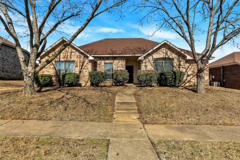 2106 Live Oak Drive Garland TX 75040