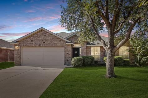 921 Sherry Lane Saginaw TX 76179