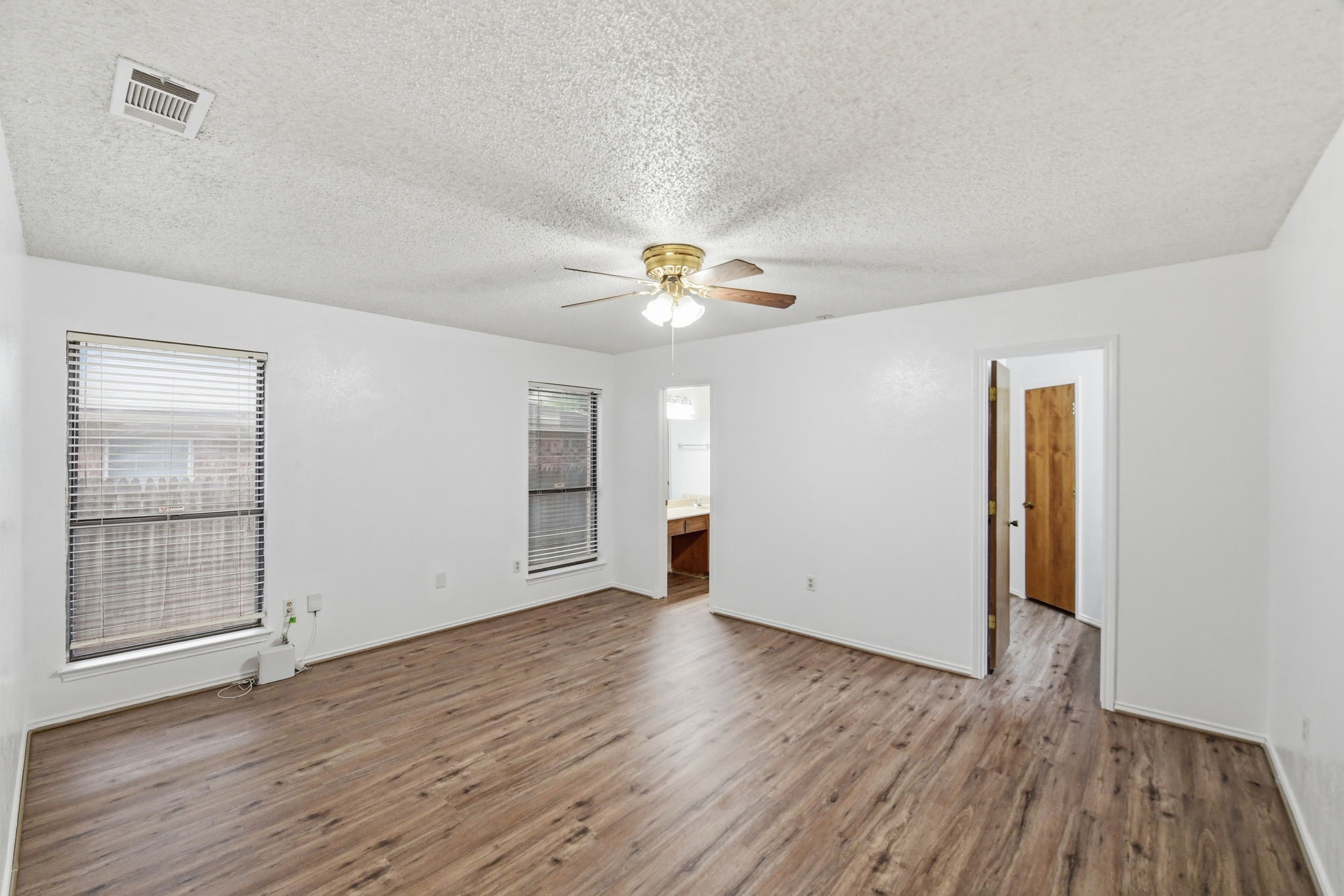 3021 Mossy Oak Lane Bedford TX 76021