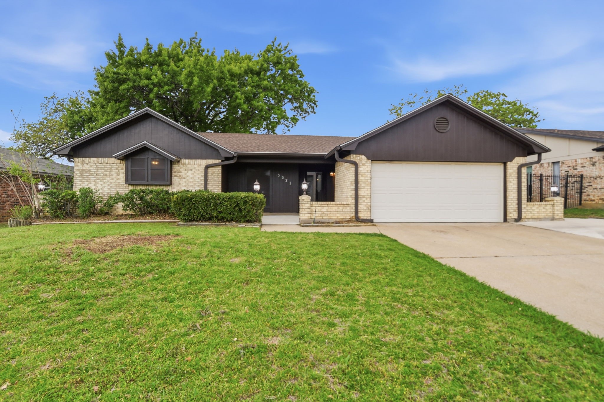 3021 Mossy Oak Lane Bedford TX 76021