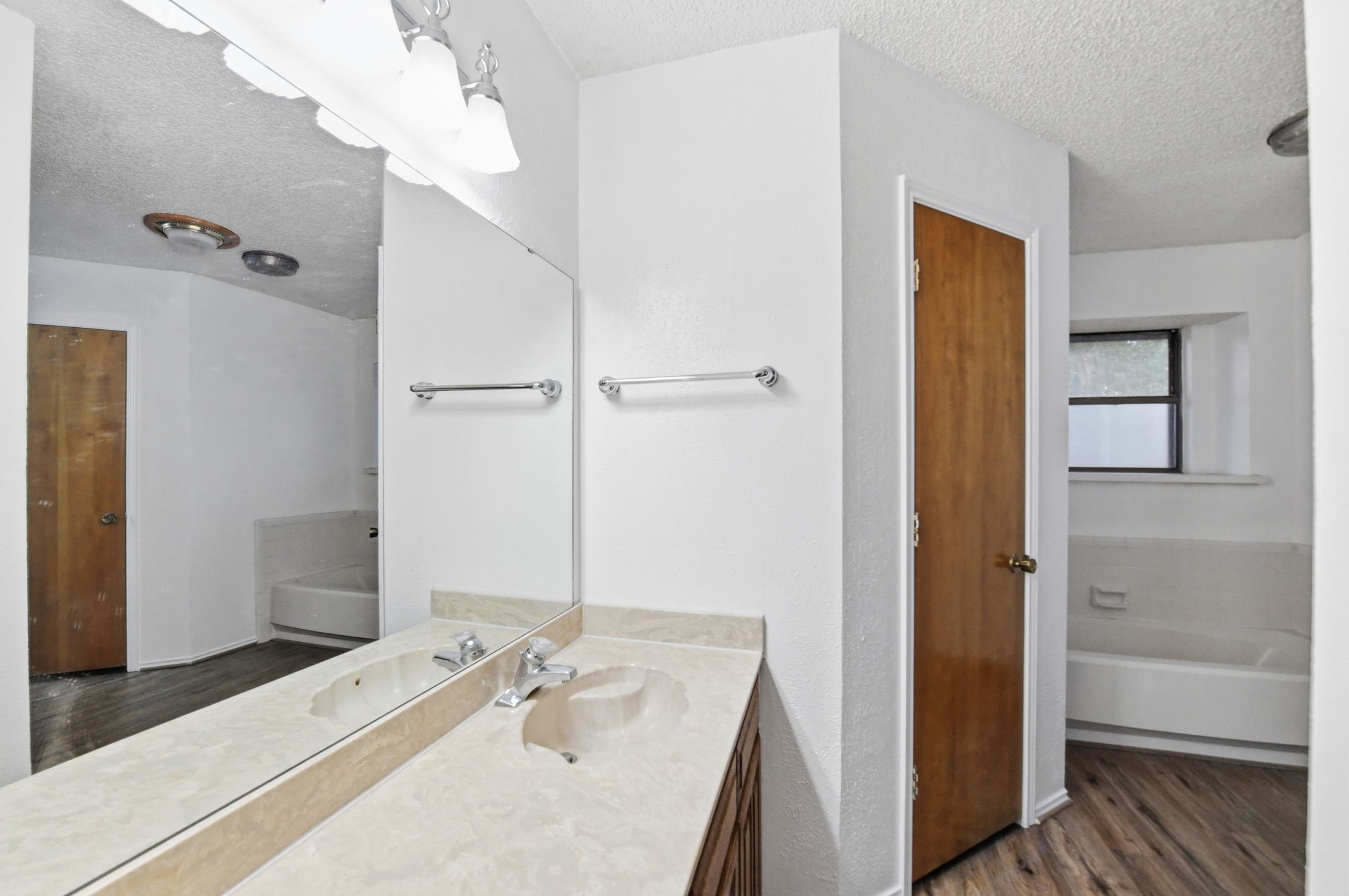 3021 Mossy Oak Lane Bedford TX 76021