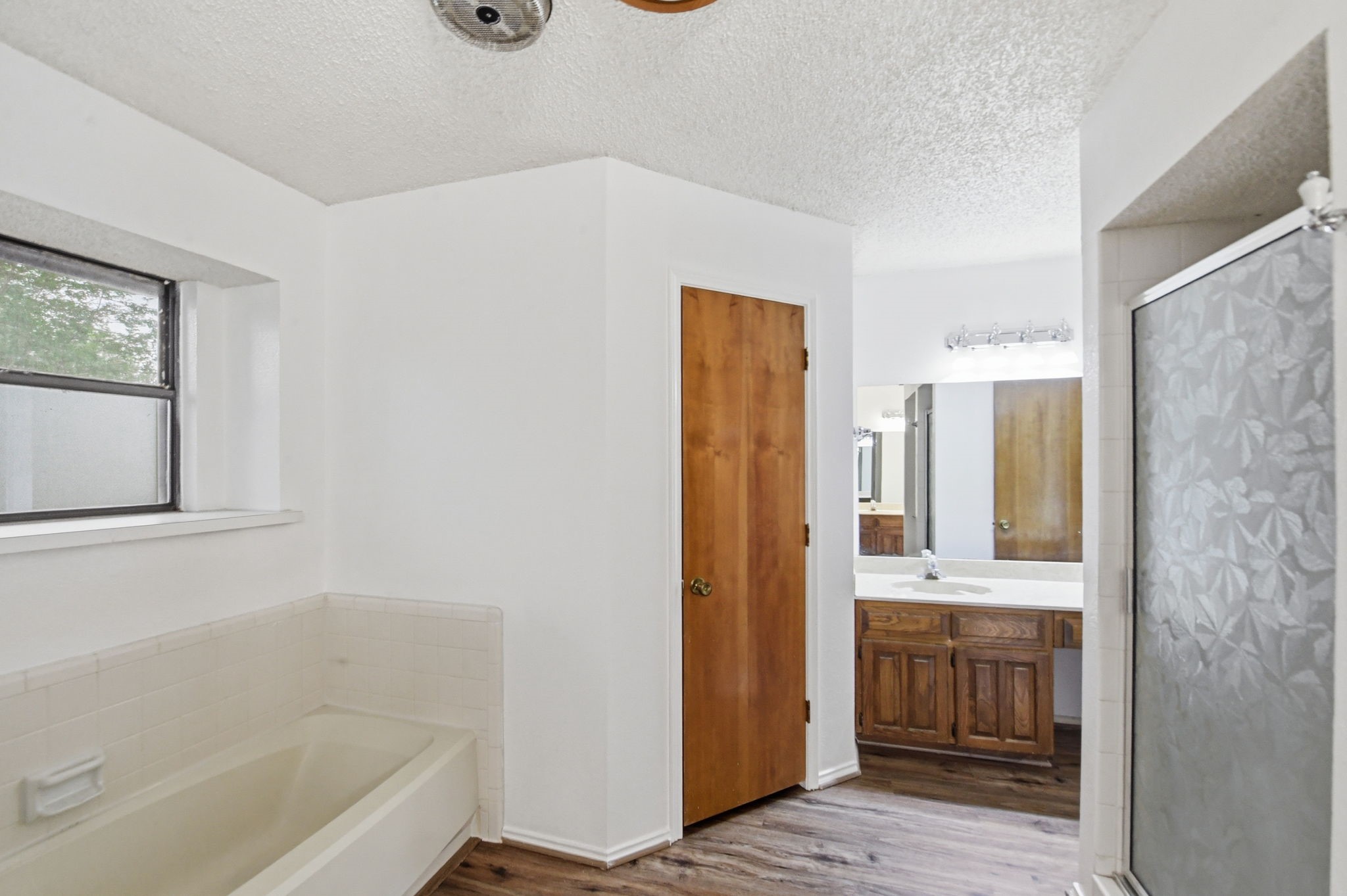3021 Mossy Oak Lane Bedford TX 76021