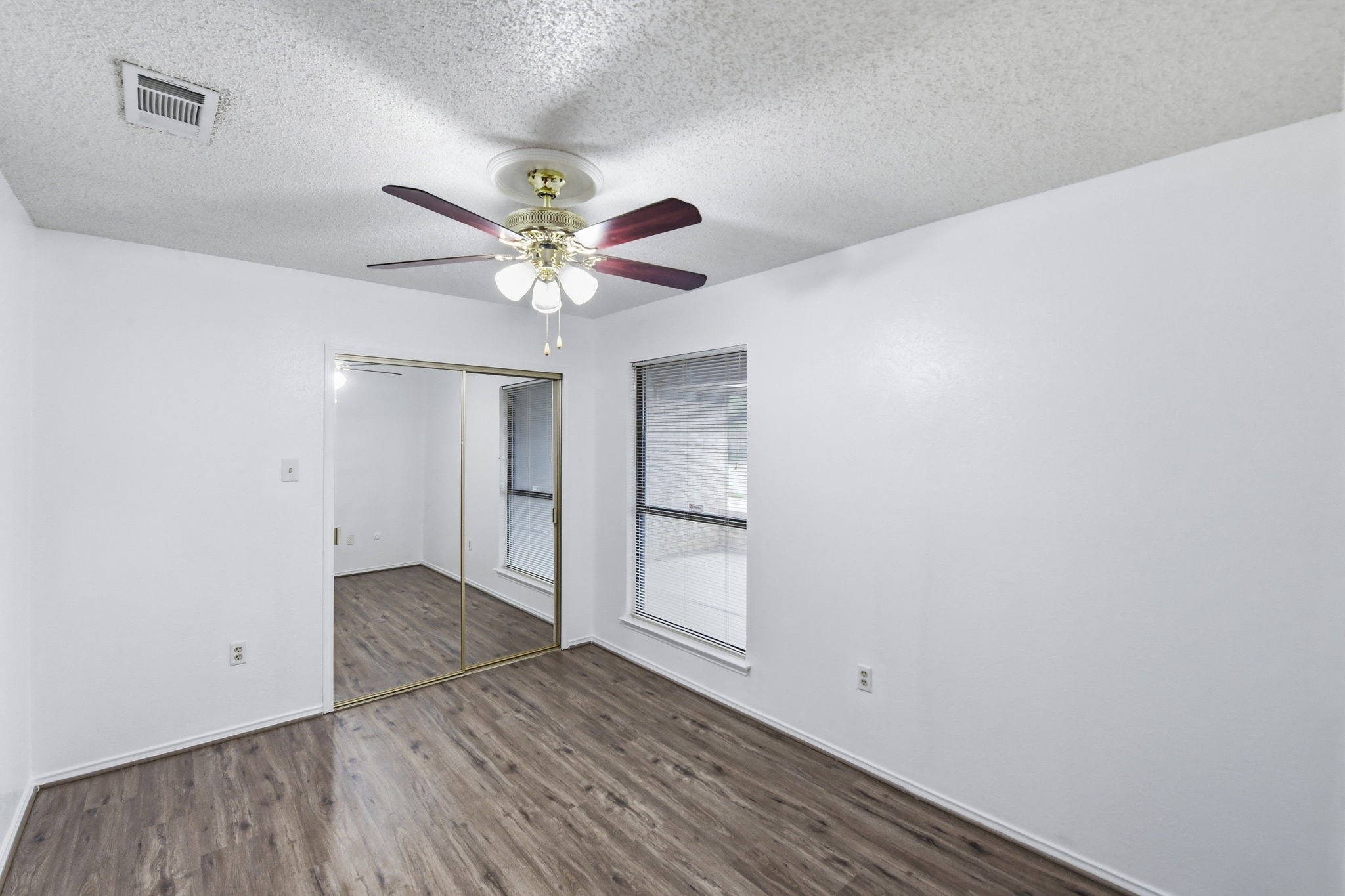3021 Mossy Oak Lane Bedford TX 76021
